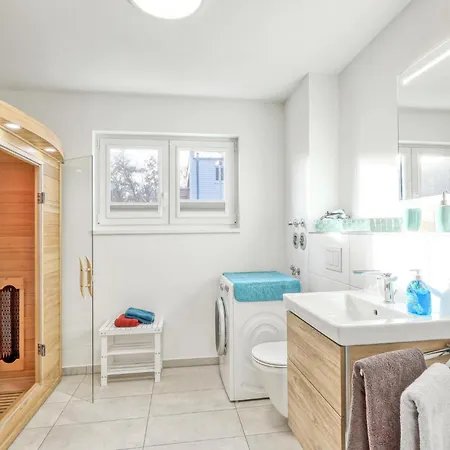 Skønt Hus I Med Sauna Feriehus Tossens